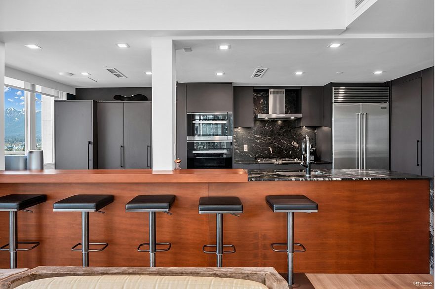 1304 323 Jervis Street