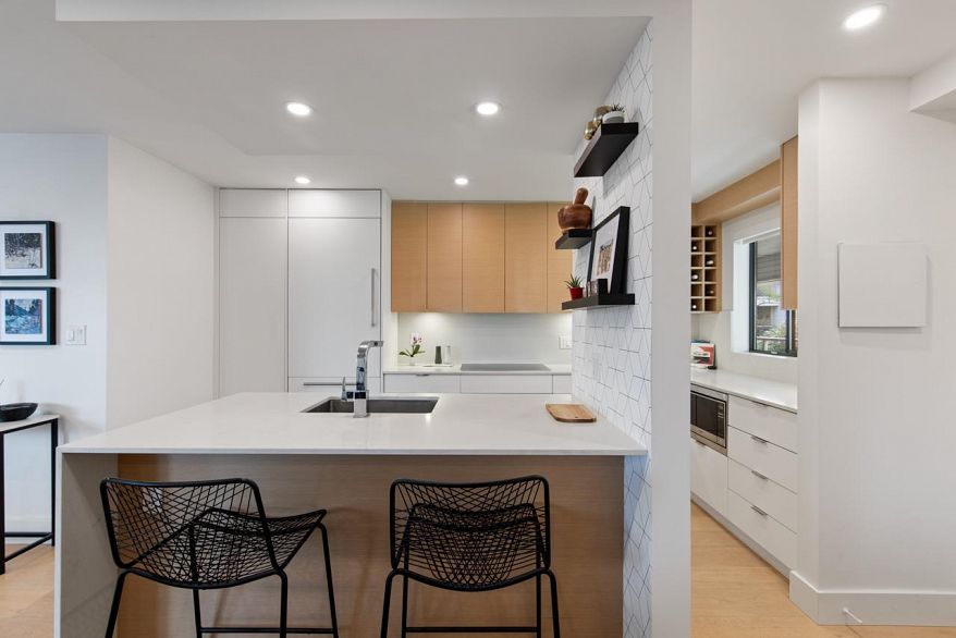 301 1350 COMOX STREET, Vancouver BC V6E 4E1