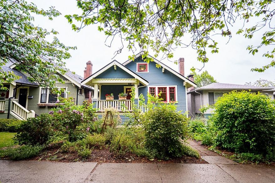 1071 E 10th Avenue