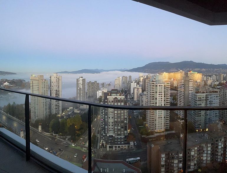 2804 889 Pacific Street