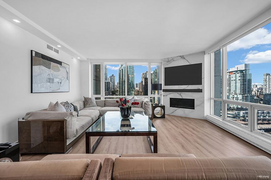 1304 323 Jervis Street