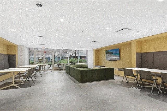 905 602 Citadel Parade