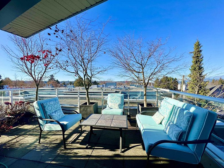 403 2555 W 4TH AVENUE, Vancouver BC V6K 1P5
