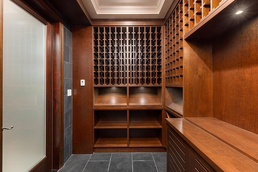 5376 Connaught Drive