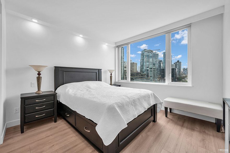 1304 323 Jervis Street