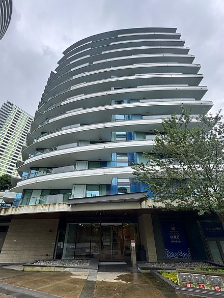 701 8238 Lord Street