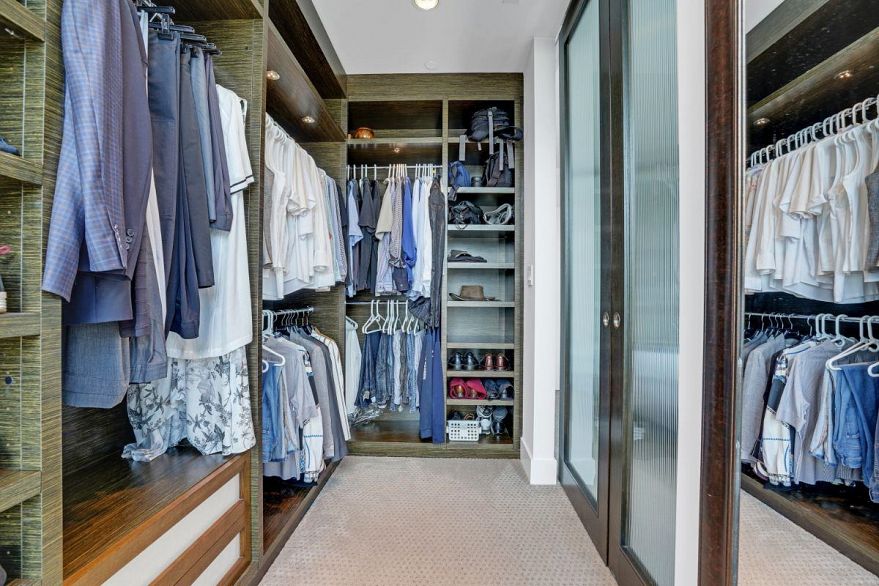 1902 667 Howe Street