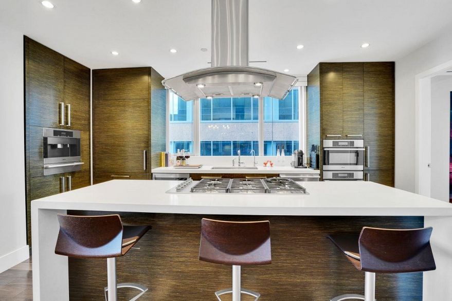 1902 667 Howe Street