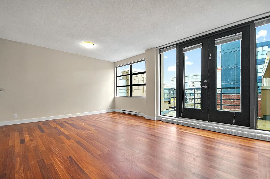 407 2788 Vine Street