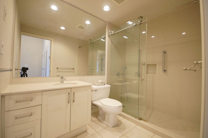 407 2788 Vine Street