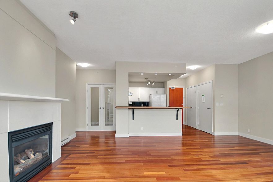 407 2788 Vine Street