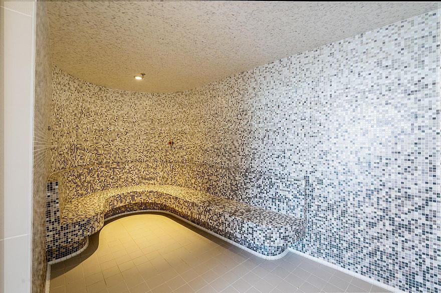 688 87 Nelson Street