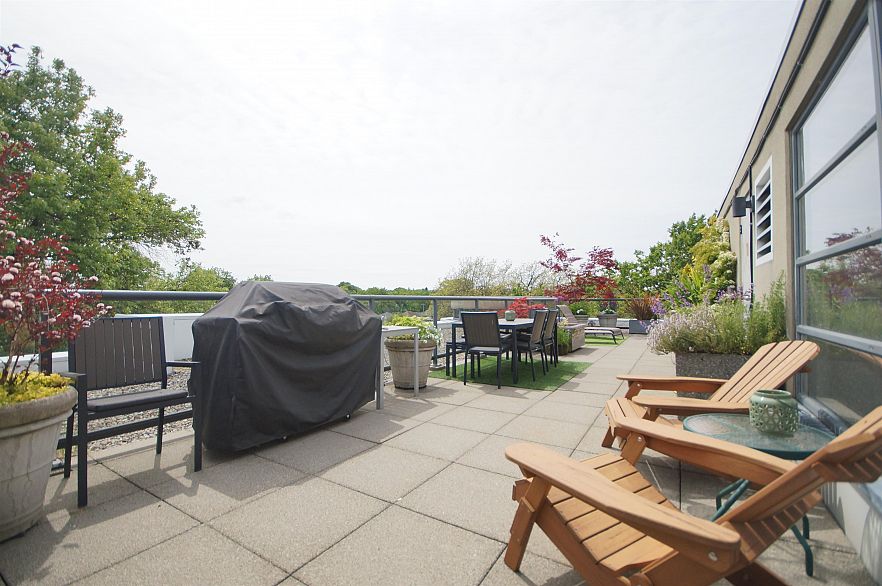 407 2788 Vine Street