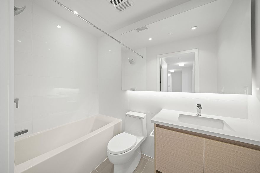 2203 3538 Sawmill Crescent