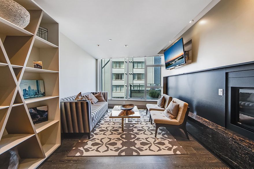 1603 1221 Bidwell Street