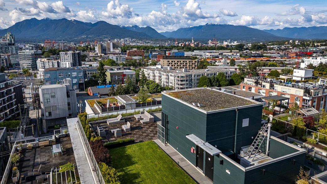 504 251 E 7th Avenue