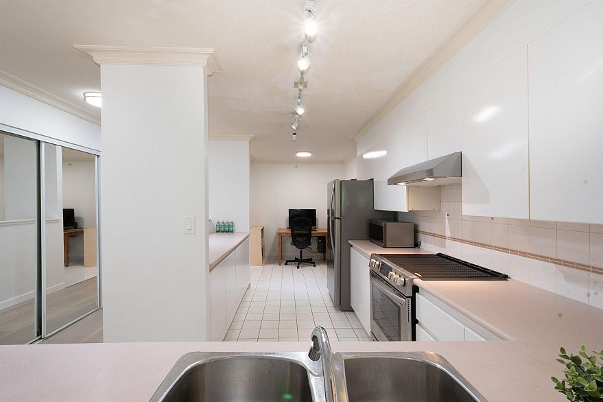 203 1488 Hornby Street