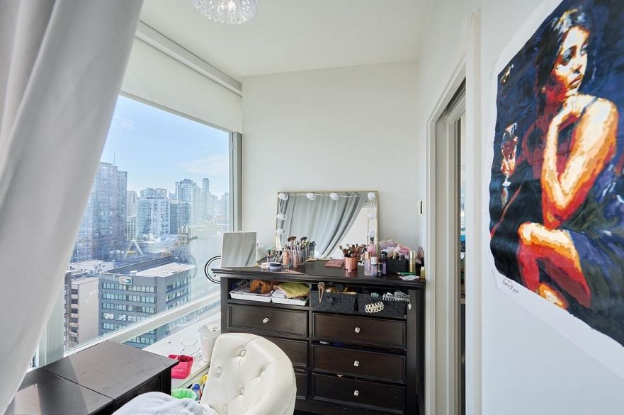 2608 161 W Georgia Street