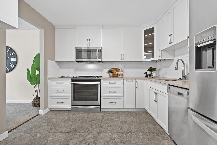 408 518 Moberly Road