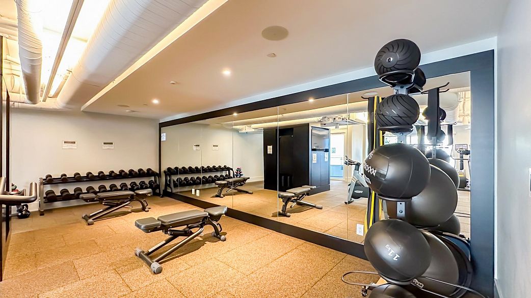 2301 885 Cambie Street