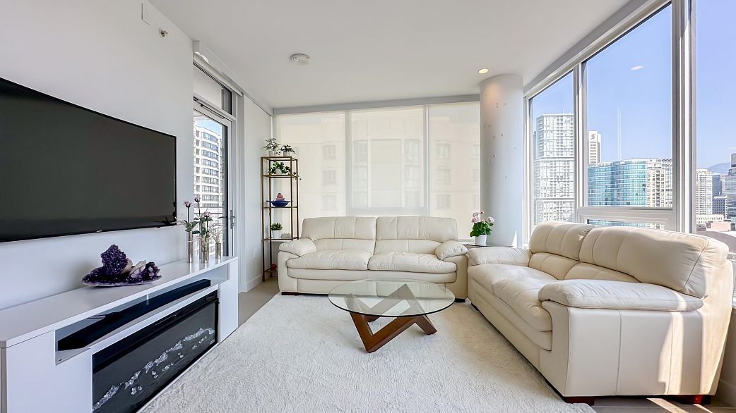 2301 885 Cambie Street