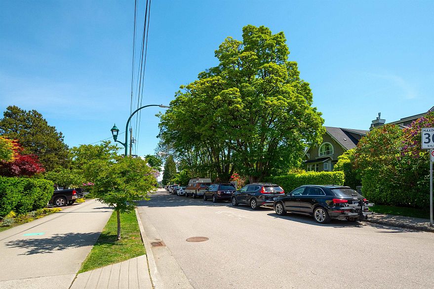 3652 Point Grey Road