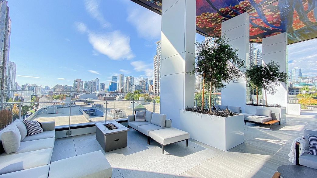 2301 885 Cambie Street