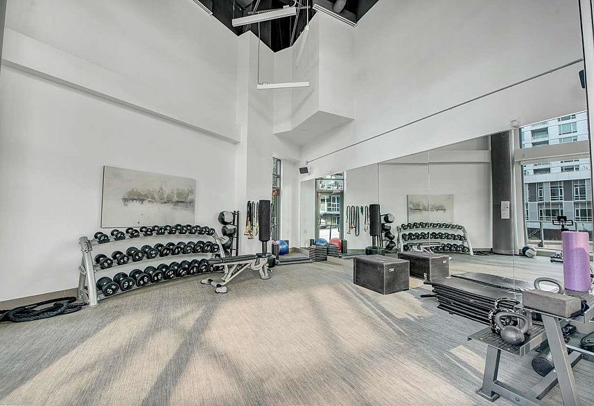 802 3557 Sawmill Crescent