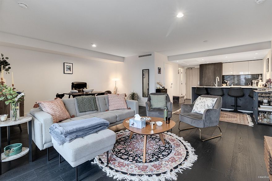 1608 1111 Richards Street