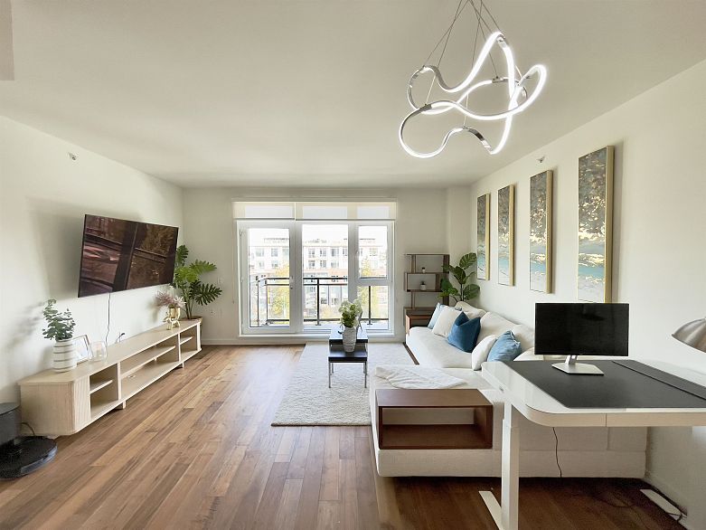 601 4189 CAMBIE STREET, Vancouver BC V5Z 2Y2