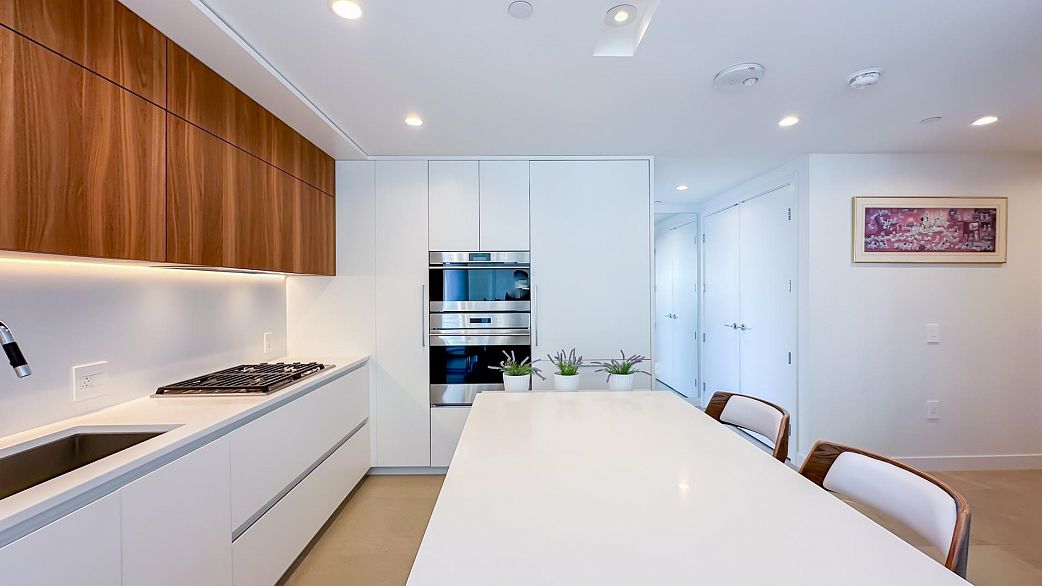 2301 885 Cambie Street