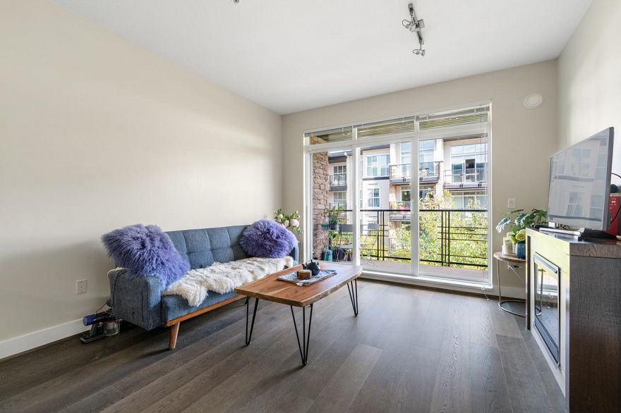 303 5928 Birney Avenue