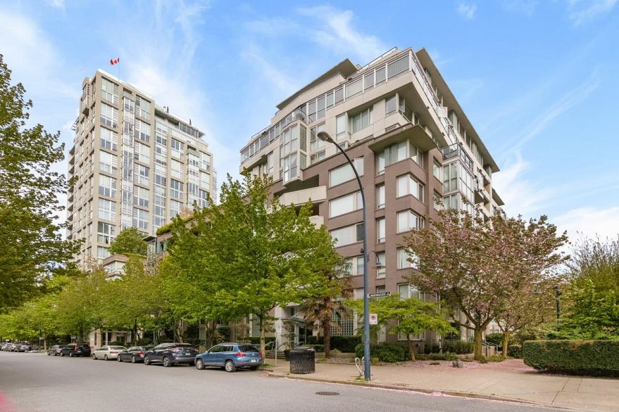307 1288 MARINASIDE CRESCENT, Vancouver BC V6Z 2W5