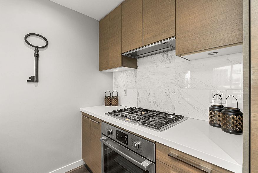 606 5628 Birney Avenue