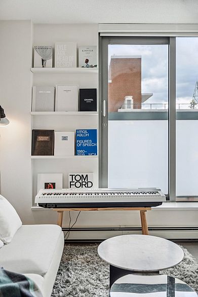 809 66 W Cordova Street