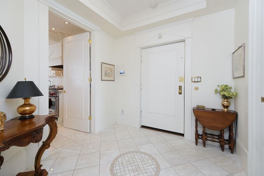 50 1386 Nicola Street