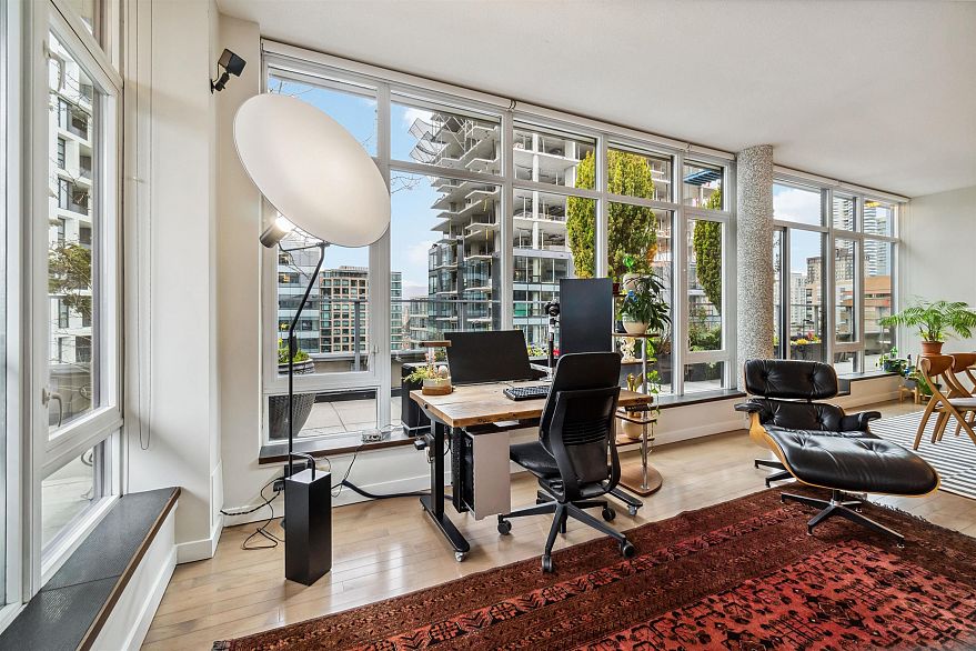 1601 1252 Hornby Street