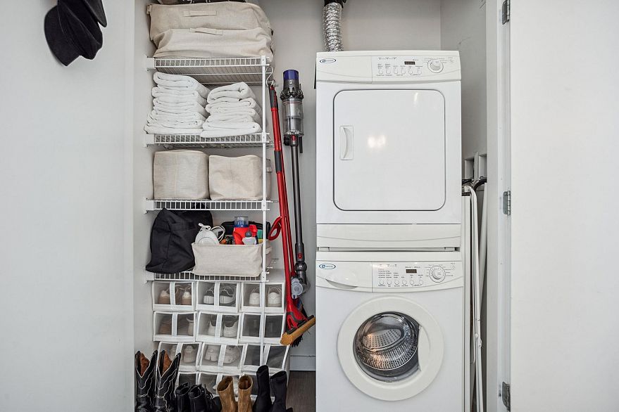 809 66 W Cordova Street