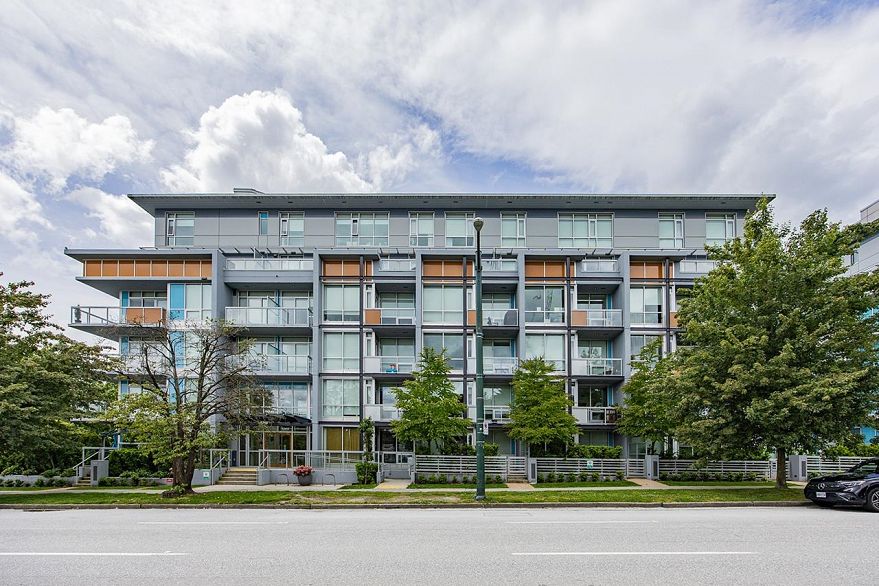 214 5289 Cambie Street