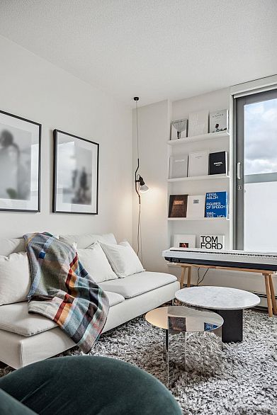 809 66 W Cordova Street