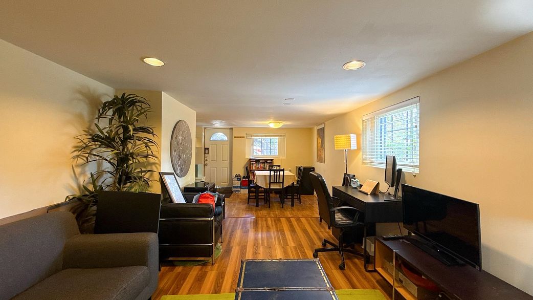 3090 Discovery Street