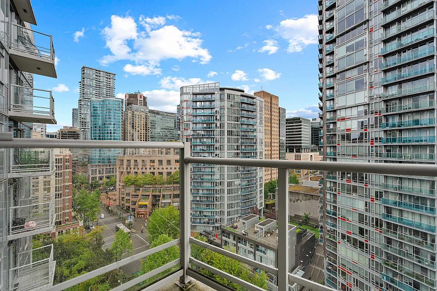 1504 821 Cambie Street