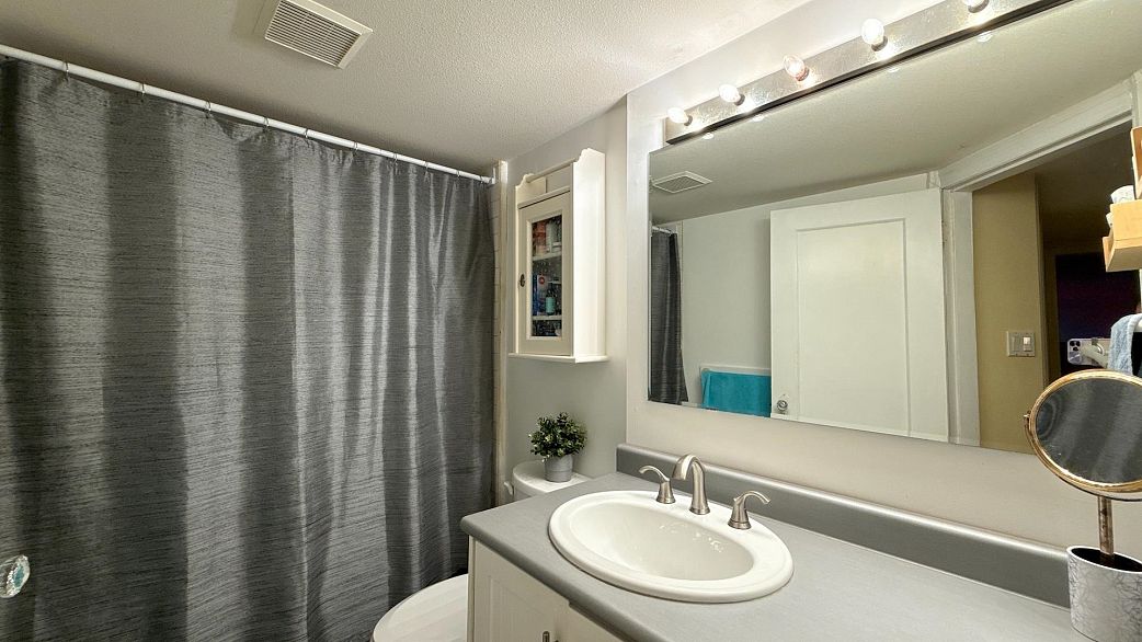 3090 Discovery Street