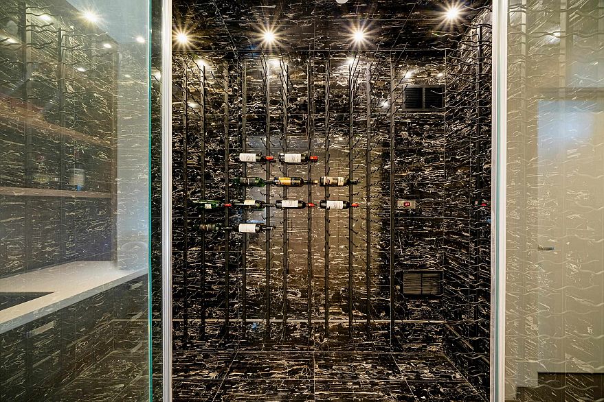 4350 Locarno Crescent