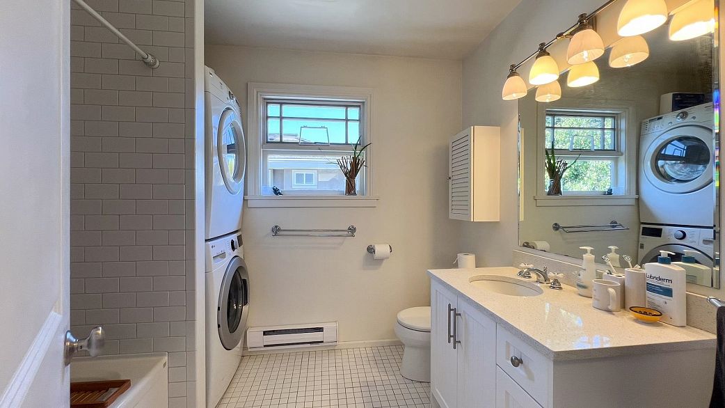 3090 Discovery Street