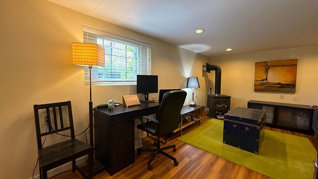 3090 Discovery Street