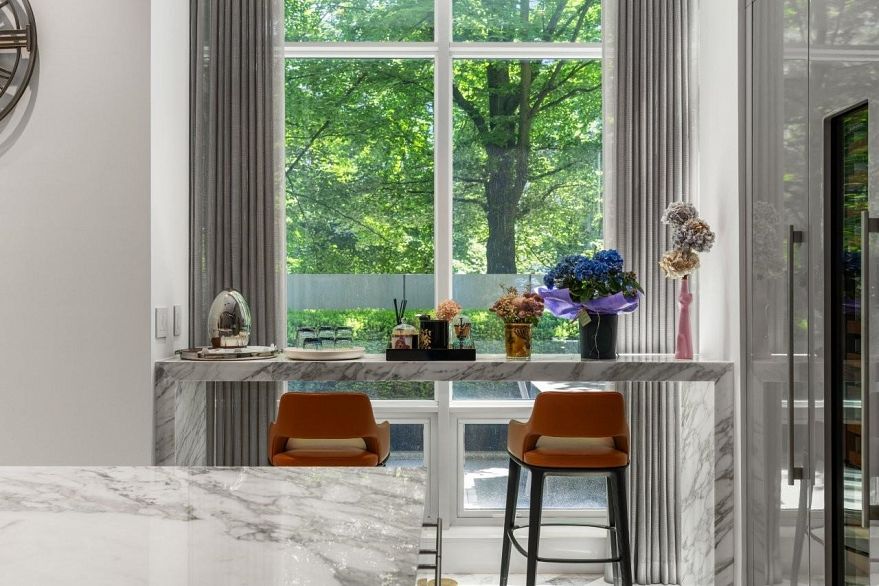 107 323 Jervis Street