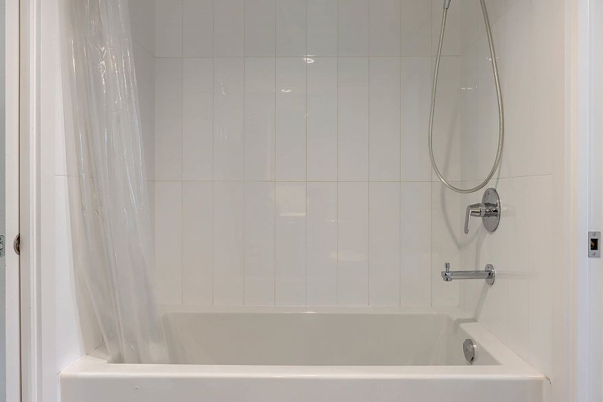 606 8031 Nunavut Lane