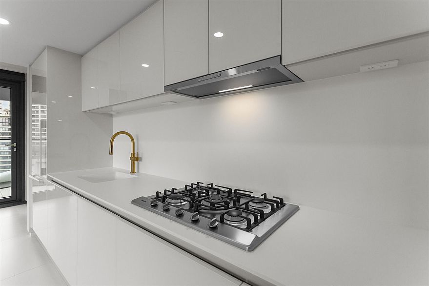 1007 1033 Nelson Street