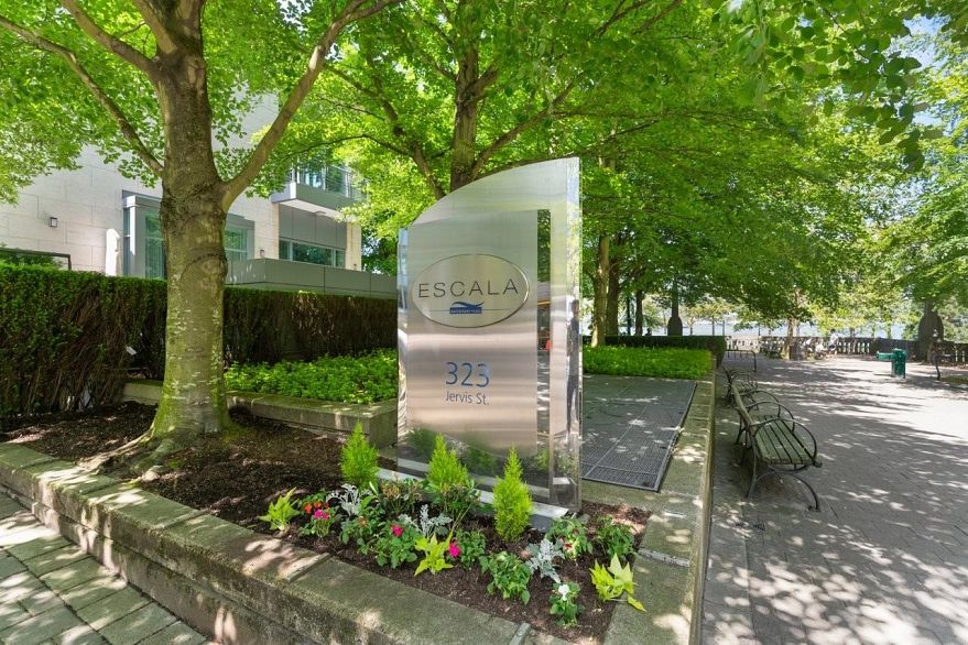 107 323 Jervis Street